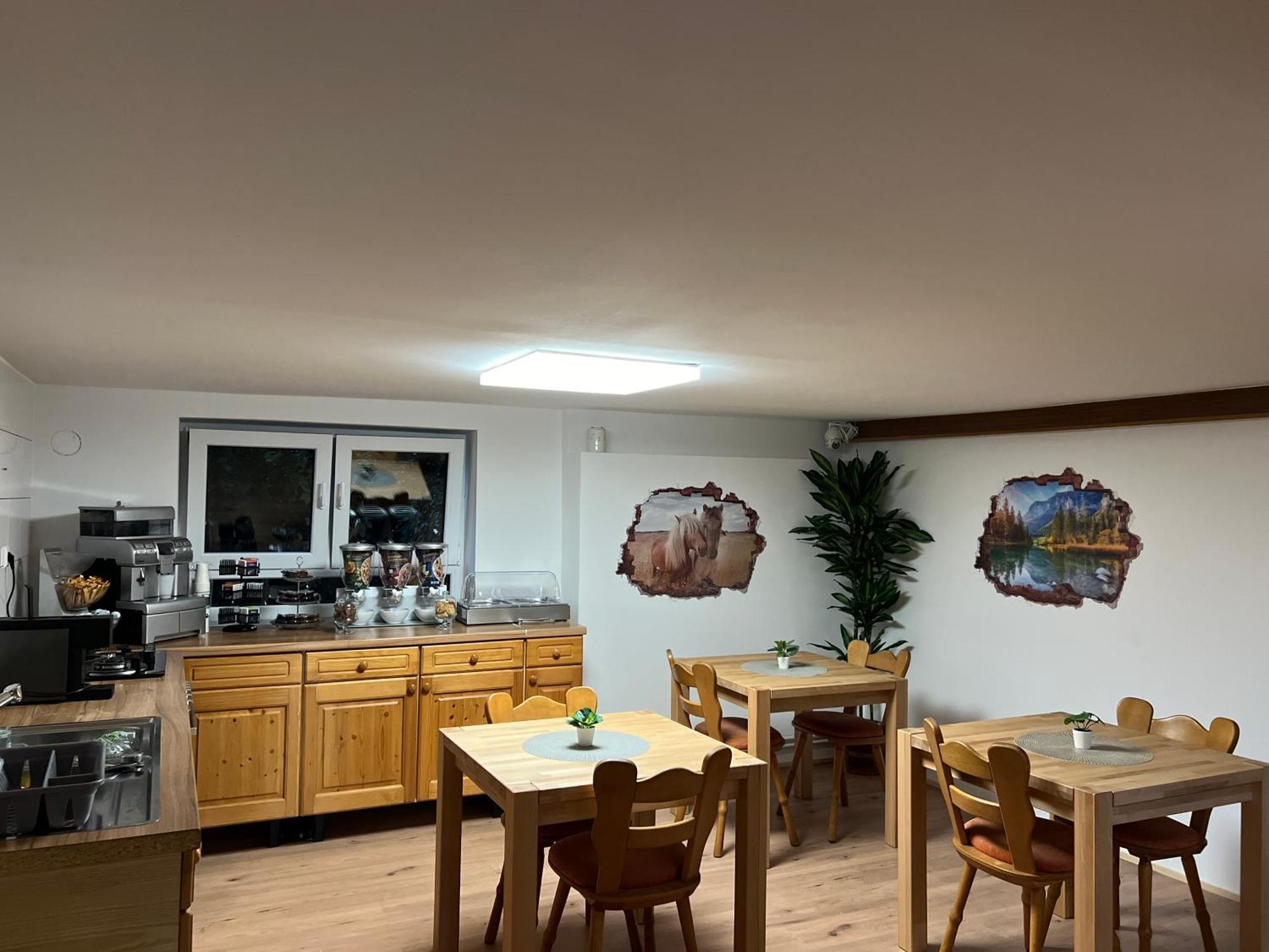 Hotel Hirsch Fluorn-Winzeln Екстериор снимка