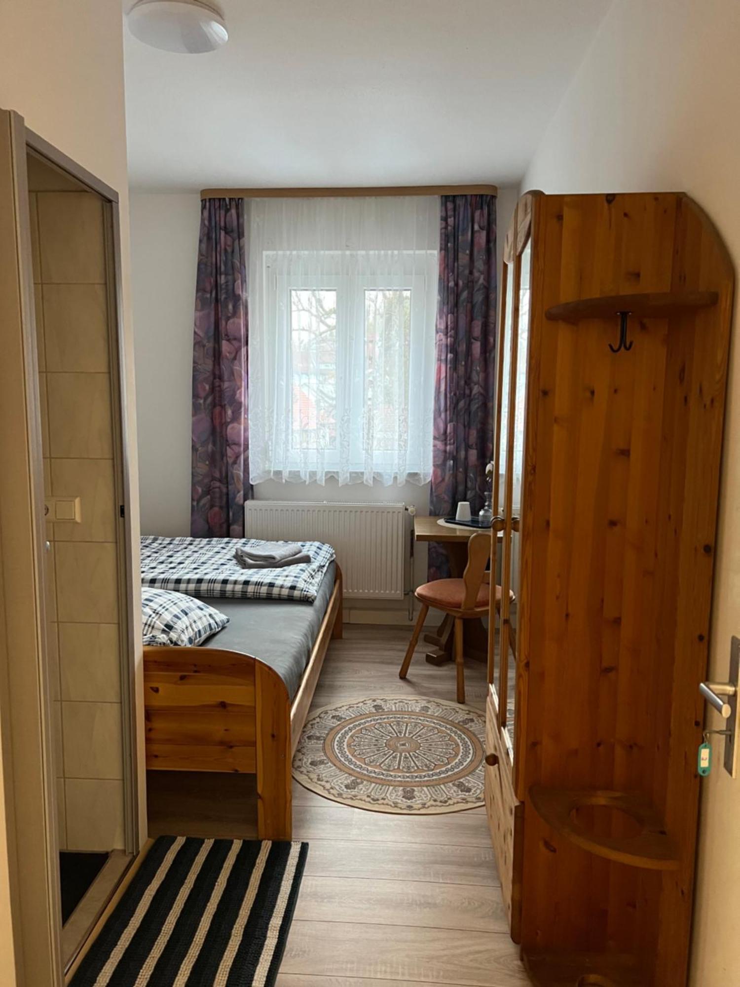 Hotel Hirsch Fluorn-Winzeln Екстериор снимка